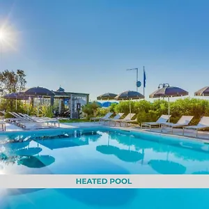 https://hotel-mariver.hotelslidodijesolo.com